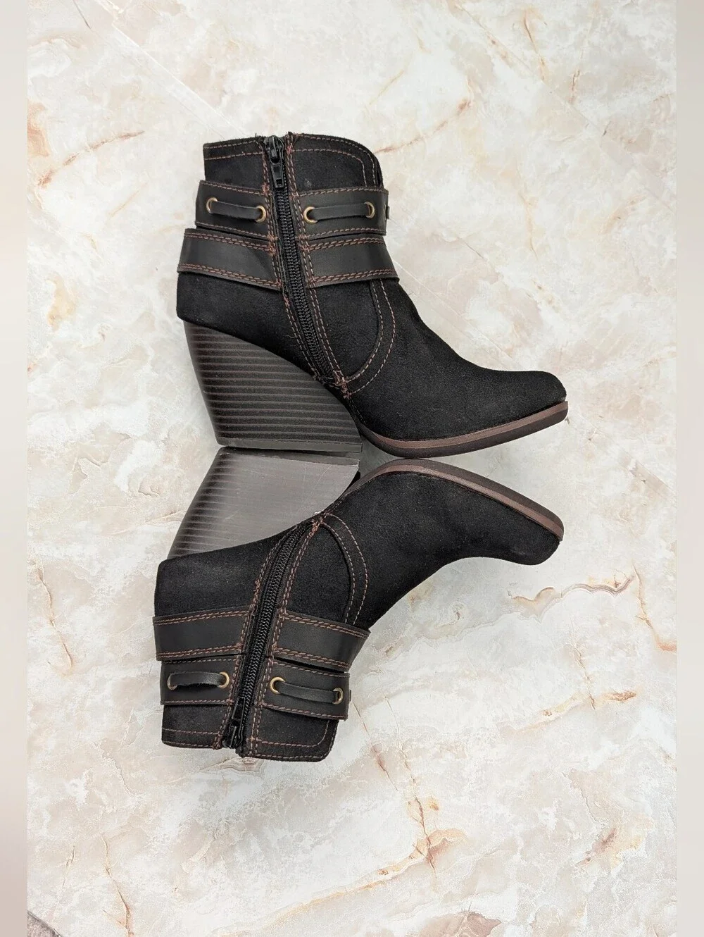 Maurice’s Casey  wedge Ankle boots Size 6